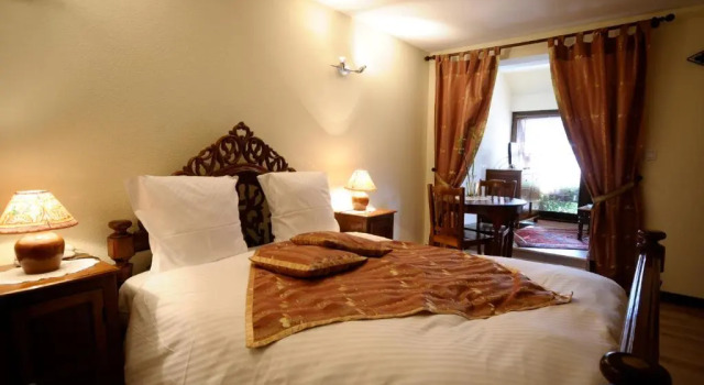 Полулюкс La Cour du Bailli Suites & Spa