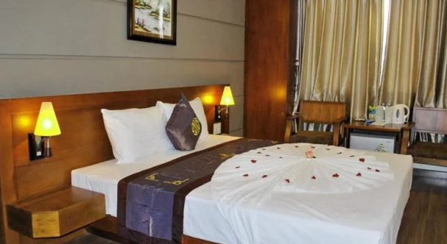Номер Standard с балконом Holiday Central Nha Trang