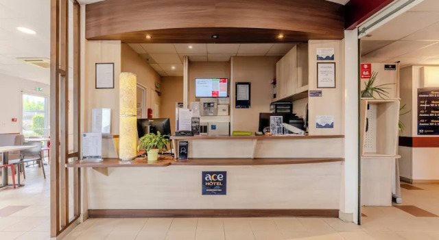 Express Hotel, Забронировать Отель Отели Па-де-Кале с парковкой, Парковка