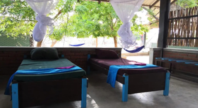 Кровать в общем номере Yala Ying Yang Hostel & Camping