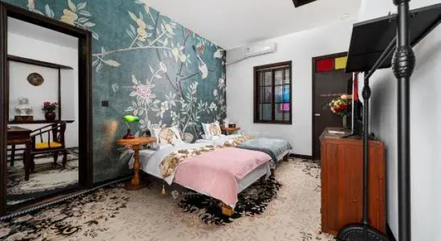 Suite Jinglu Hostel