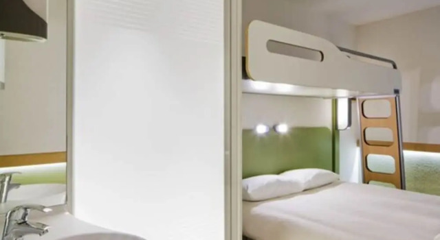 Трёхместный номер Standard Ibis Budget Dole-Choisey