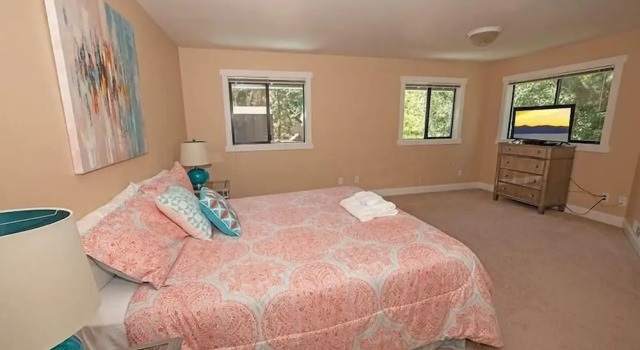 Коттедж с 4 комнатами 930 Rubicon Trail 4 Bedroom Home by RedAwning