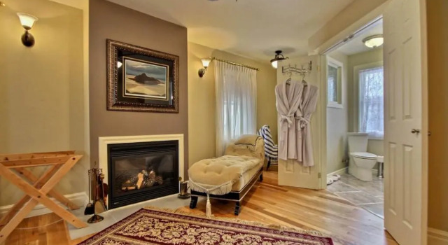 Terrace Green B&B, Prenota Bed & breakfast Hotel a Ontario con parcheggio, Parcheggio