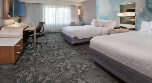 Четырёхместный номер Standard Comfort Inn & Suites Bethlehem Lehigh Valley Airport
