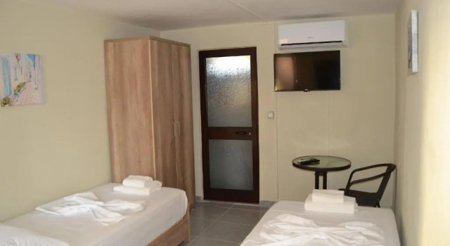 Hotel Durres Hill Side Beach, Rezerwuj Hotel Hotele w Durres County z parkingiem, Parking