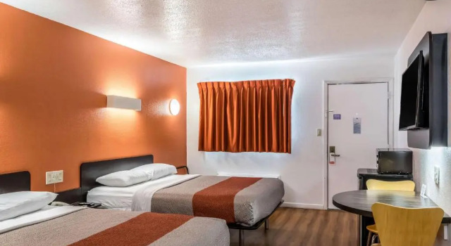 Четырёхместный номер Standard Motel 6 Florence, KY - Cincinnati Airport