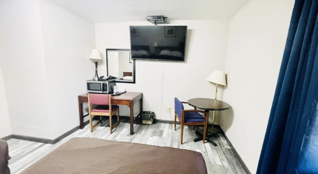 Четырёхместный номер Standard Azure Sky Motel