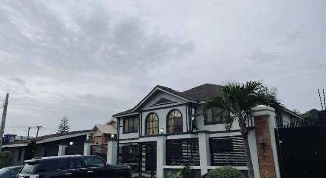 Beautiful Short-let Apartment in Lekki Phase 1, Rezerwuj Apartament Hotele w Eti-Osa z parkingiem, Parking