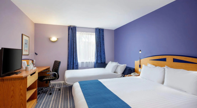 Номер Standard Holiday Inn Express Poole by IHG