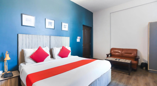 OYO 70620 Golden Villa