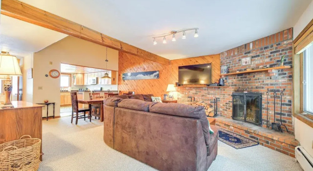 Апартаменты 1 Mi to Killington Resort: Townhome w/ Dry Sauna!
