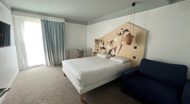 Семейный номер Standard Grand Hôtel Niort Centre