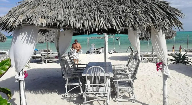 Twiga House Resort [ Piscina ☆☆☆☆☆ ] Pearl Beach, Rezerwuj Ośrodek wypoczynkowy Hotele w Coast Region ze śniadaniem, Śniadanie