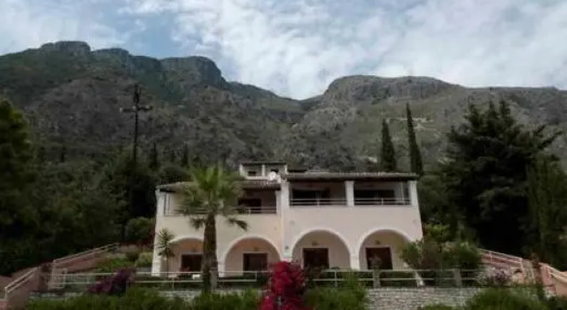 Люкс Superior Captain's Apts Barbati