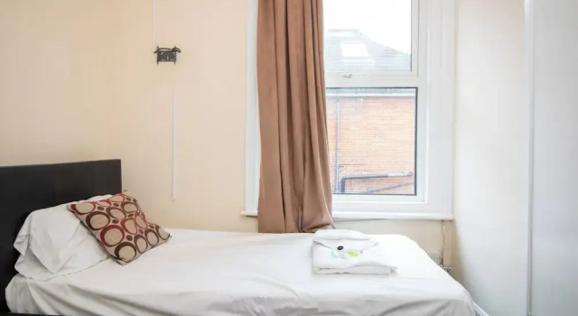 Pebbles Guest house, Rezervasyon Misafirhane Merseyside ucuz oteller