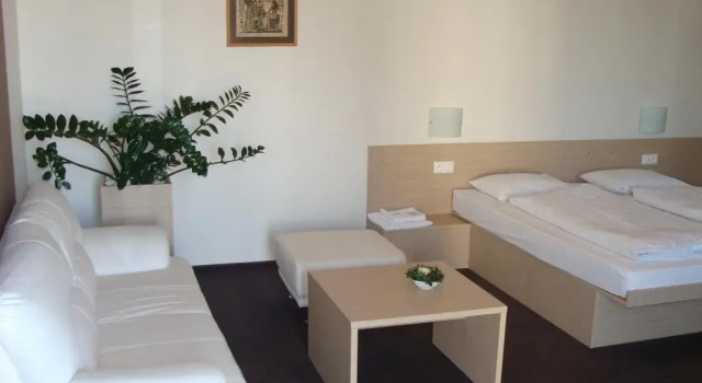 Elite Hotel And Restaurant, Rezervovat Hotel Nová Dubnica Trenčiansky kraj