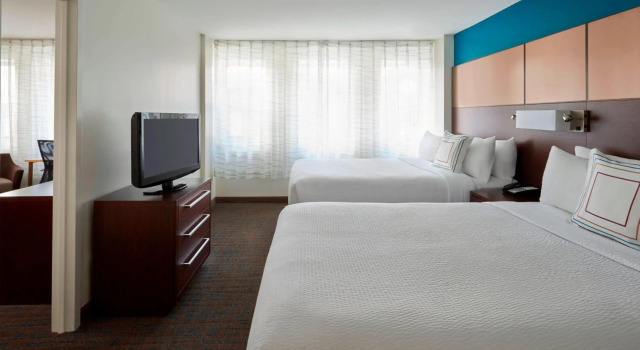 Residence Inn by Marriott Montréal Downtown, Rezervovat Hotel Hotely v Montreal s bazénem, poblíž Hydro-Quebec, Bazén