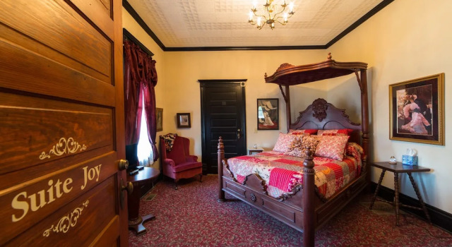 Двухместный люкс Grand Victorian Inn