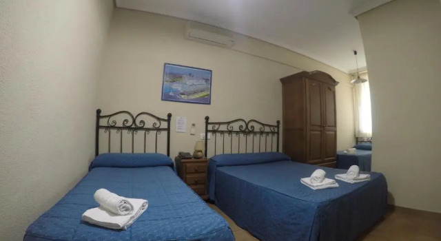 Семейный номер Standard Hostal El Pilar