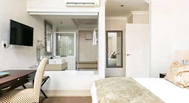 Harbour Square Hotel, Book Hotel Hermanus Walker Bay Nature Reserve