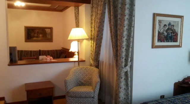 Полулюкс Hotel Sporting