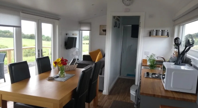 Cleeves Cabins Ailsa Luxury Lodge with hot tub, Забронировать Дом для отпуска Далри Эйршир