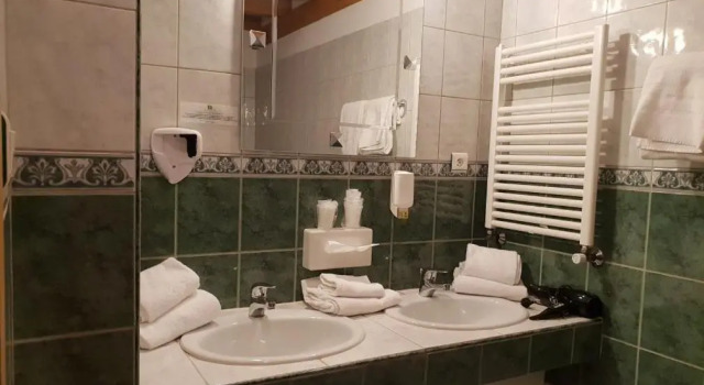 Standard Quadruple room Hotel Du Donon