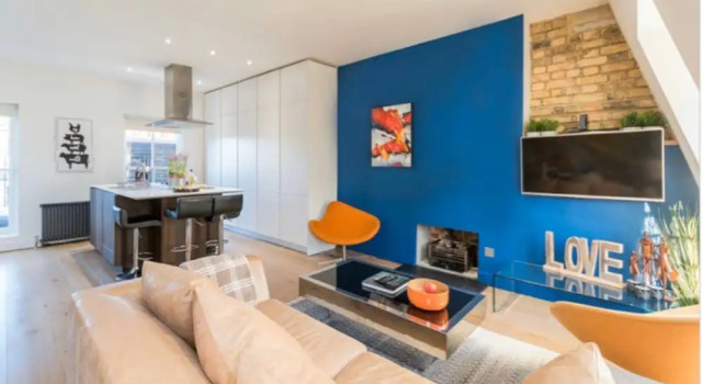Striking 2 Bed With Roof Terrace, a short walk from Oxford Street., Забронировать Вилла Виллы Большого Лондона, Вилла
