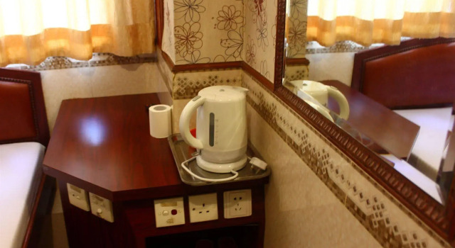 Yue Ka Hotel China HK, Забронировать Отель Отели и гостиницы Коулун, Отель