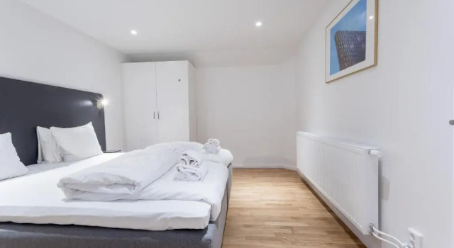 Апартаменты Цокольный этаж c 1 комнатой ApartDirect Sundbyberg