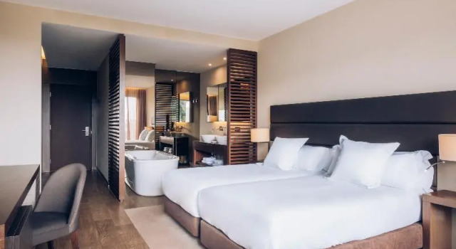 Двухместный номер Standard с балконом Iberostar Selection Lagos Algarve