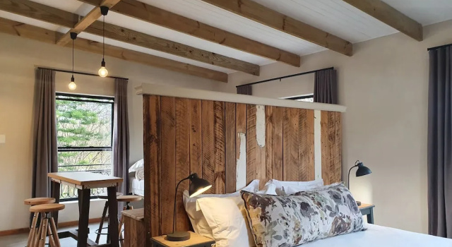 Студия Deluxe с балконом Avo&Oak Guesthouse