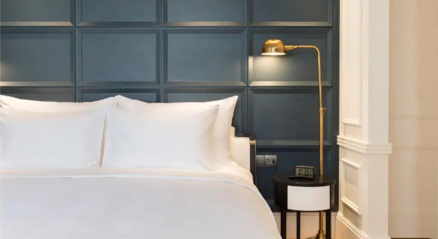 Номер Superior Bach Suites Saigon, a Member of Design Hotels