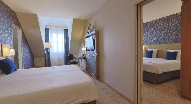 Шестиместный люкс Connecting Dream Castle Hotel Marne La Vallee