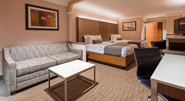 Четырёхместный люкс Best Western Plus Suites Hotel - LAX Airport LA Stadium