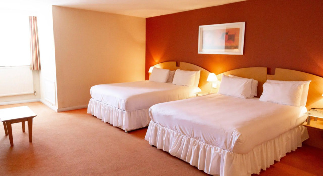 Четырёхместный номер Standard Holiday Inn Ashford - North A20 by IHG