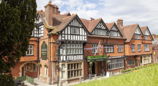 The Crown Manor House Hotel