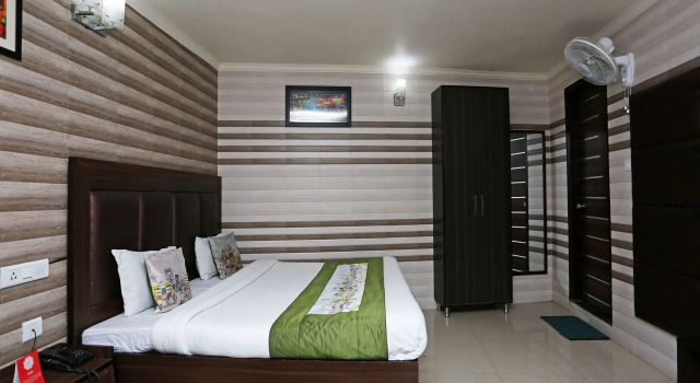 OYO 9335 Hotel Cloud 7, Rezervovat Hotel Nainital Uttarakhand