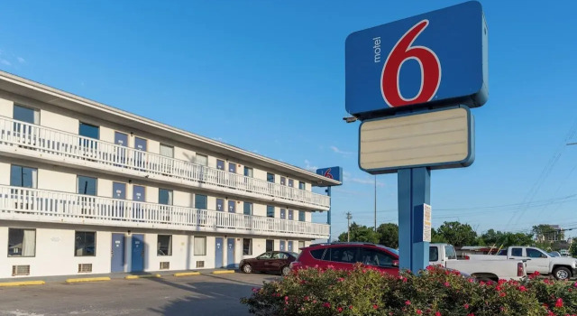 Motel 6-Cincinnati, OH, Buchen Sie Motel Sharonville 