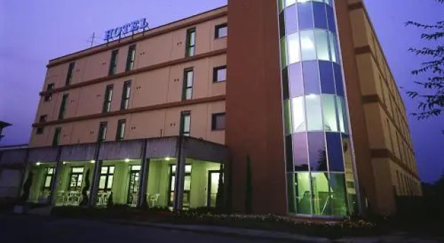 Hotel Nuovo Sole HNS, Prenota Hotel Bovolone Veneto