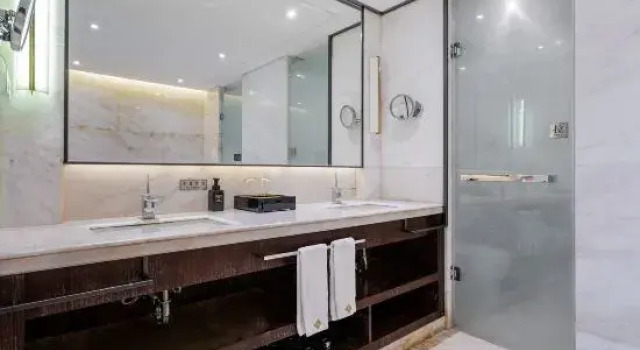 Люкс Deluxe Rising Hot Spring Resort Kunming
