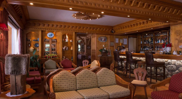 Chalet-Hôtel Neige et Roc, The Originals Relais, Забронировать Шале Виллы Овернь-Рона-Альпы, Вилла