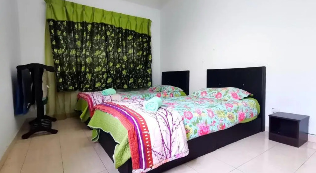 Sya Homestay @ Senawang, Prenota Hotel Hotel a Negeri Sembilan con parcheggio, Parcheggio