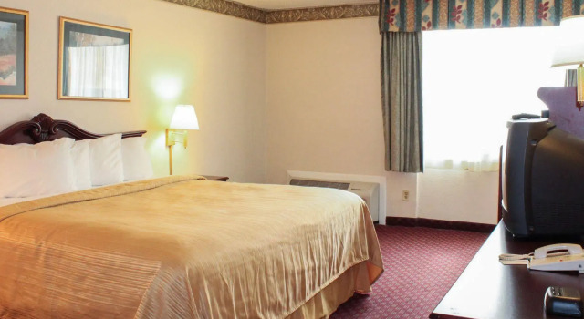 Royal Inn & Suites, Prenota Hotel Hotel a Ohio con parcheggio, Parcheggio