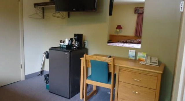 Lake-Vu Motel, Varaa Motelli Kenora Ontario