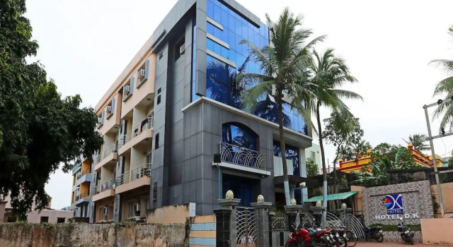 OYO 16173 Hotel Dk