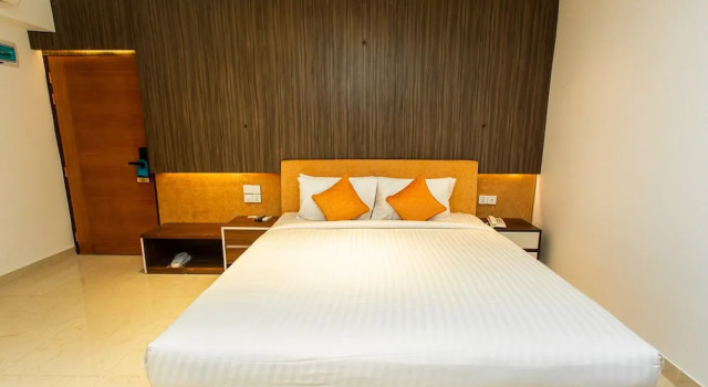 Одноместный номер Premium Royal Raj Hotel & Condominium