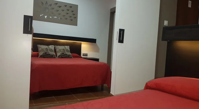 Трёхместный семейный номер Standard Hostal San Francisco