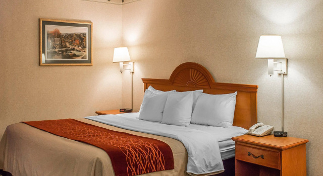 Comfort Inn Splash Harbor, Buchen Sie Hotel Bellville Ohio
